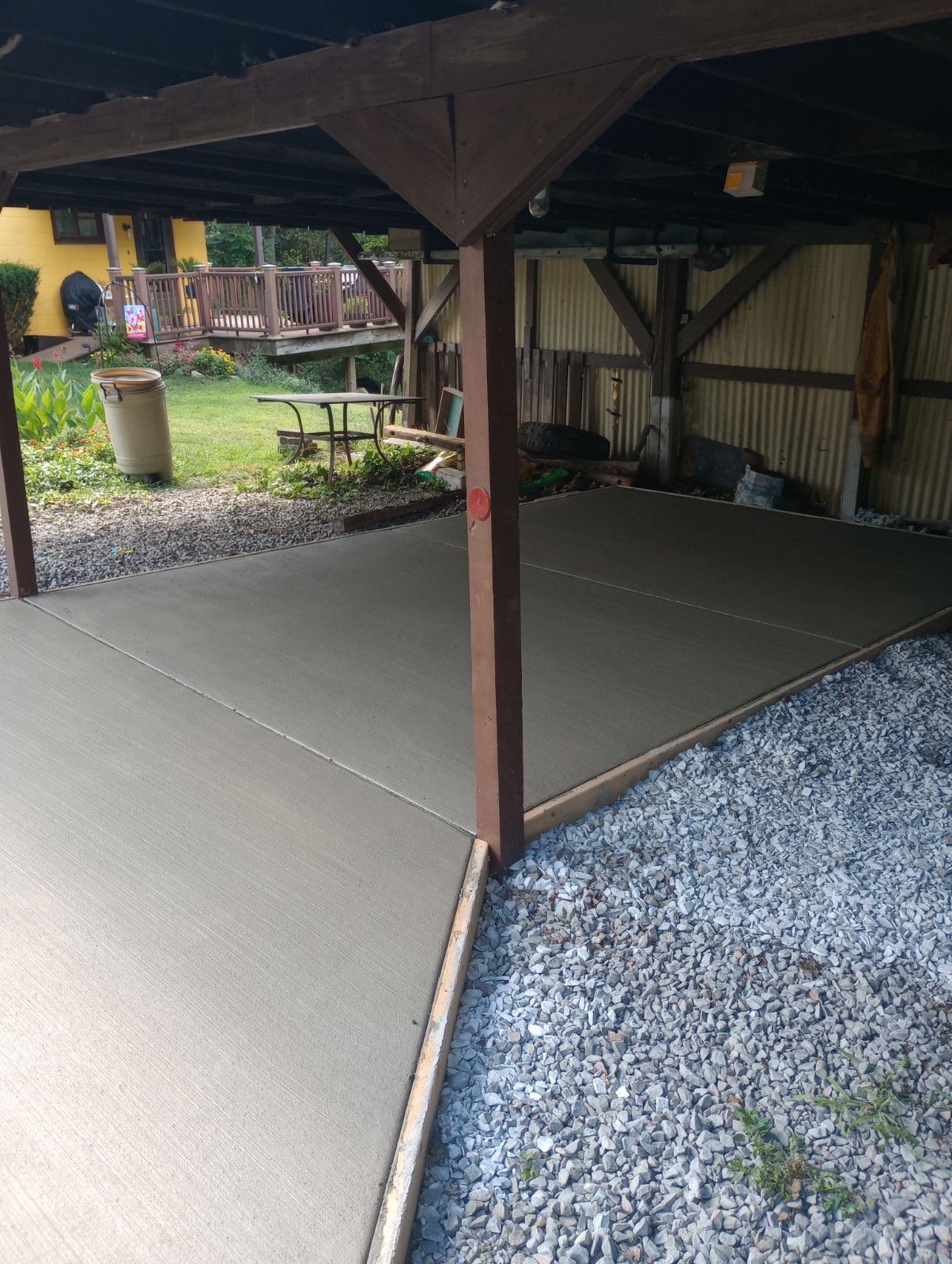 Covered concrete slab pour