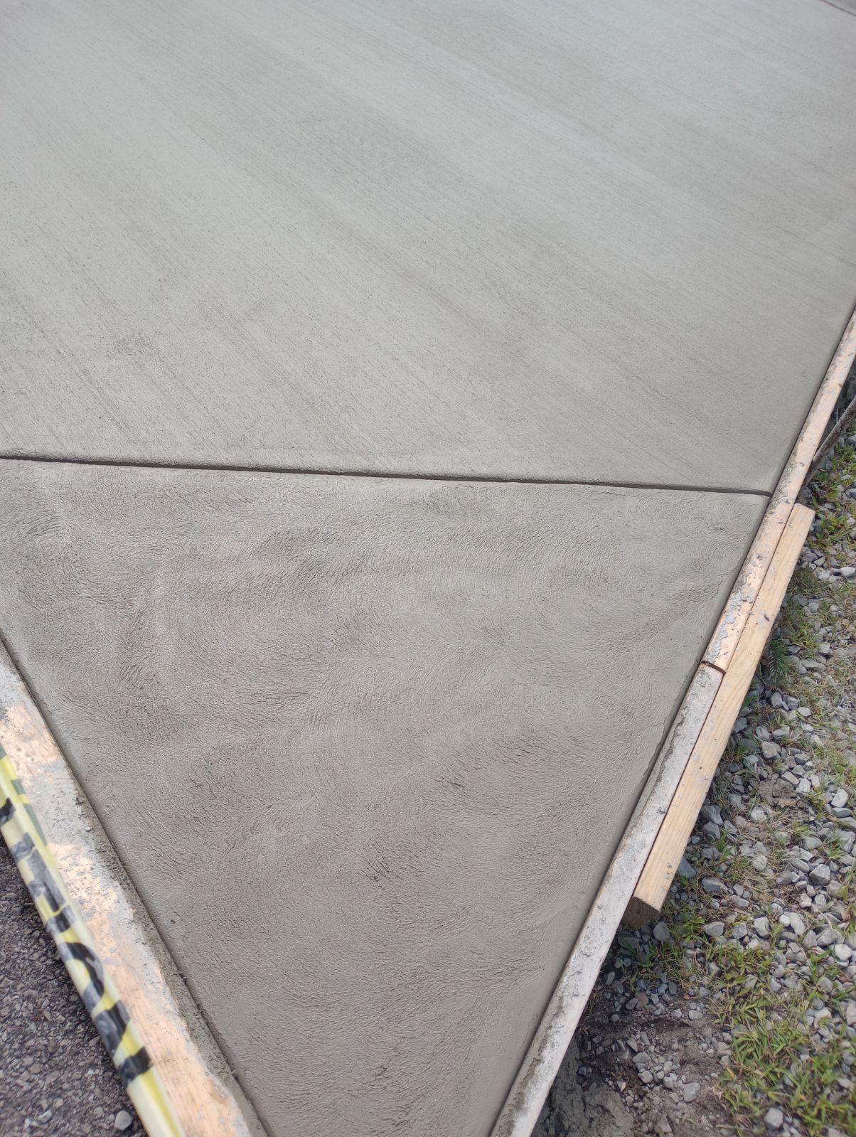 Concrete finish and control joint detail